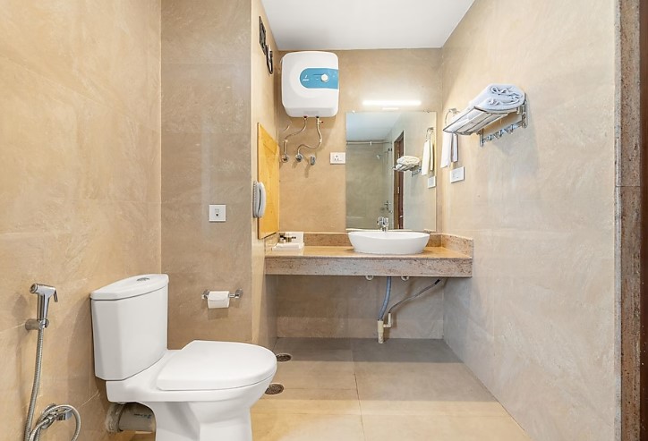 Summit Alpine Abode Hotel - Ecstatic Explorers